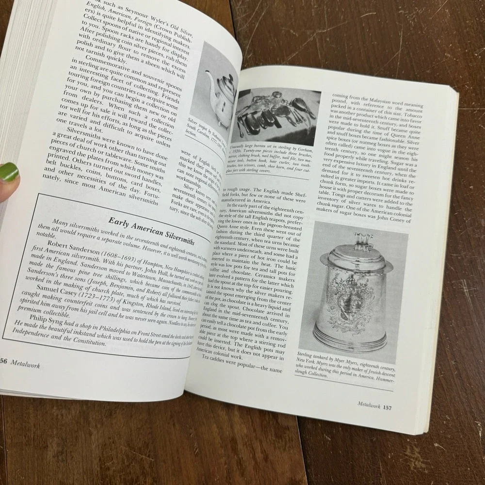 Basic Book‎ of Antiques & Collectibles George Michael 1992 Paper back Book